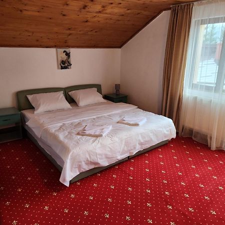 Holiday Houses Sinaia Exterior foto